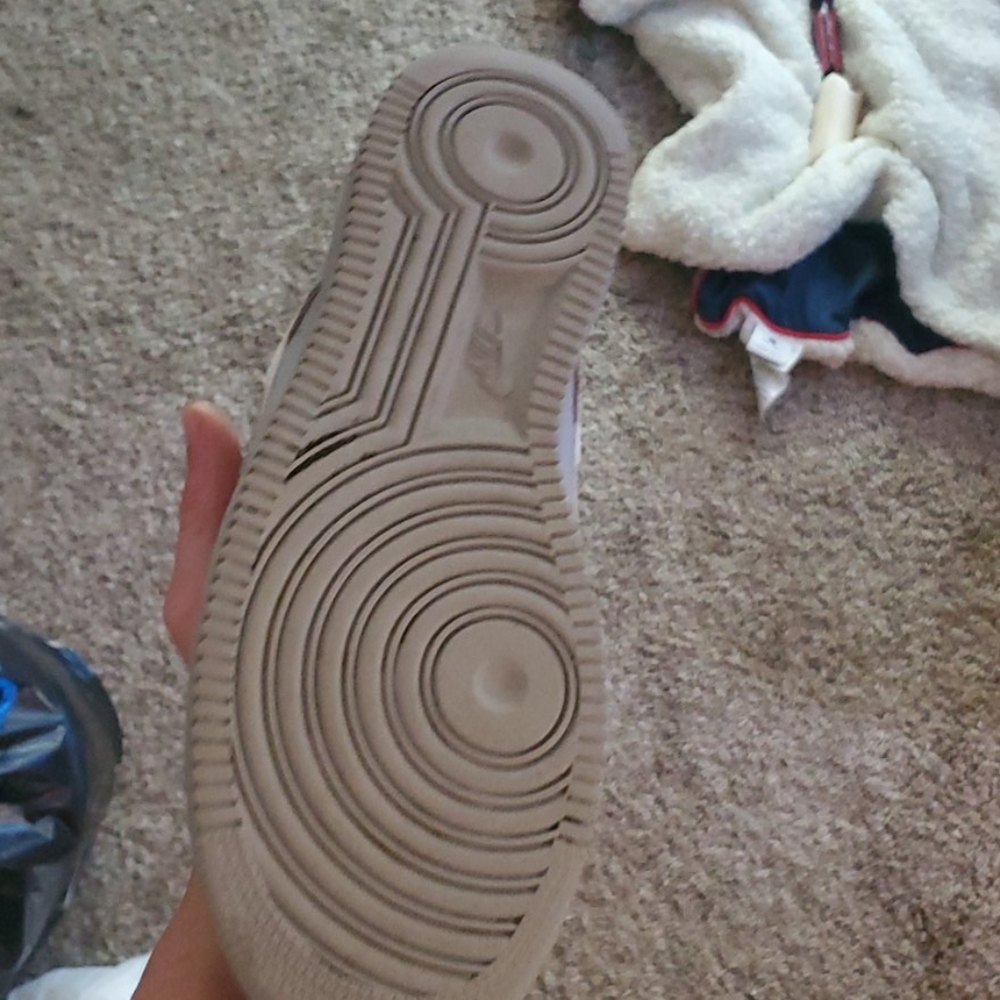 Af1 - Picture 3 of 4